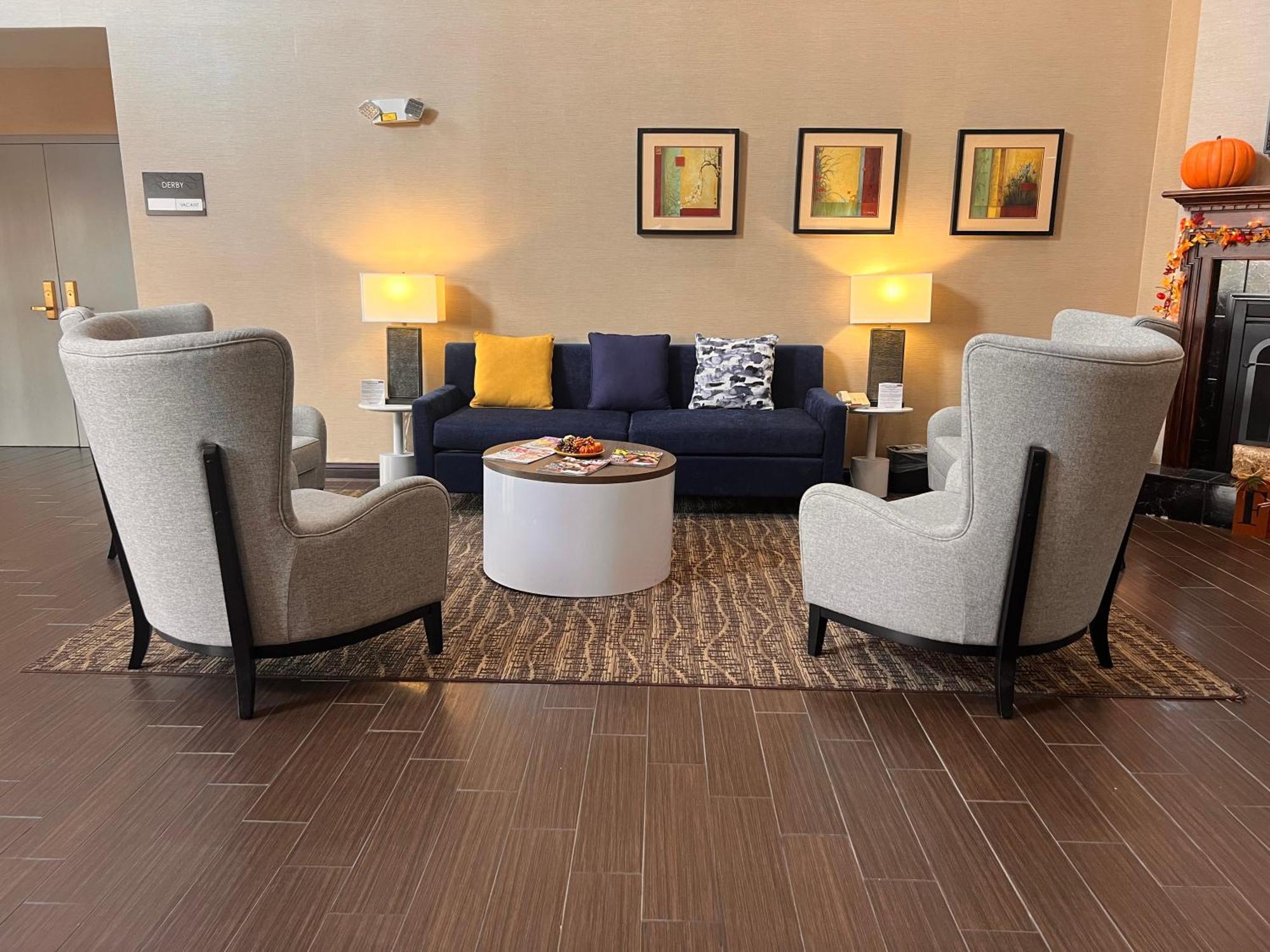 Comfort Suites Louisville Airport Exteriér fotografie